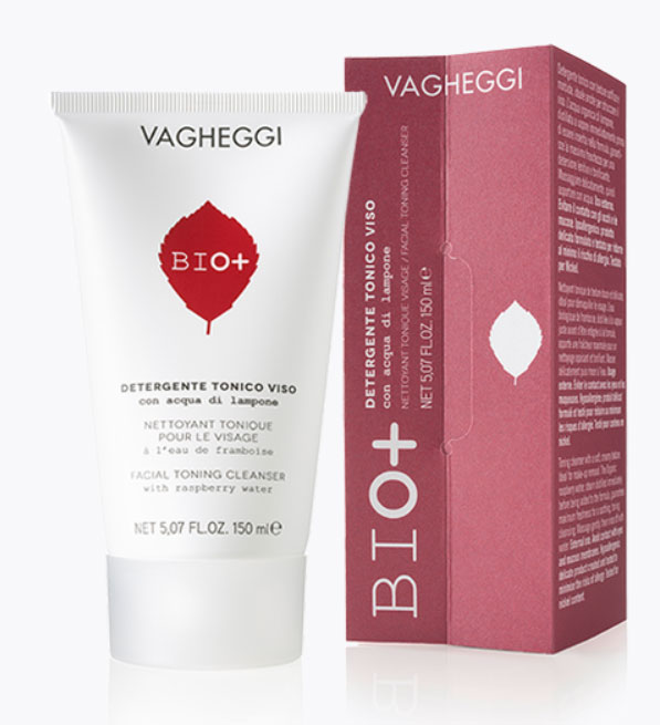 Facial toning cleanser with raspberry water